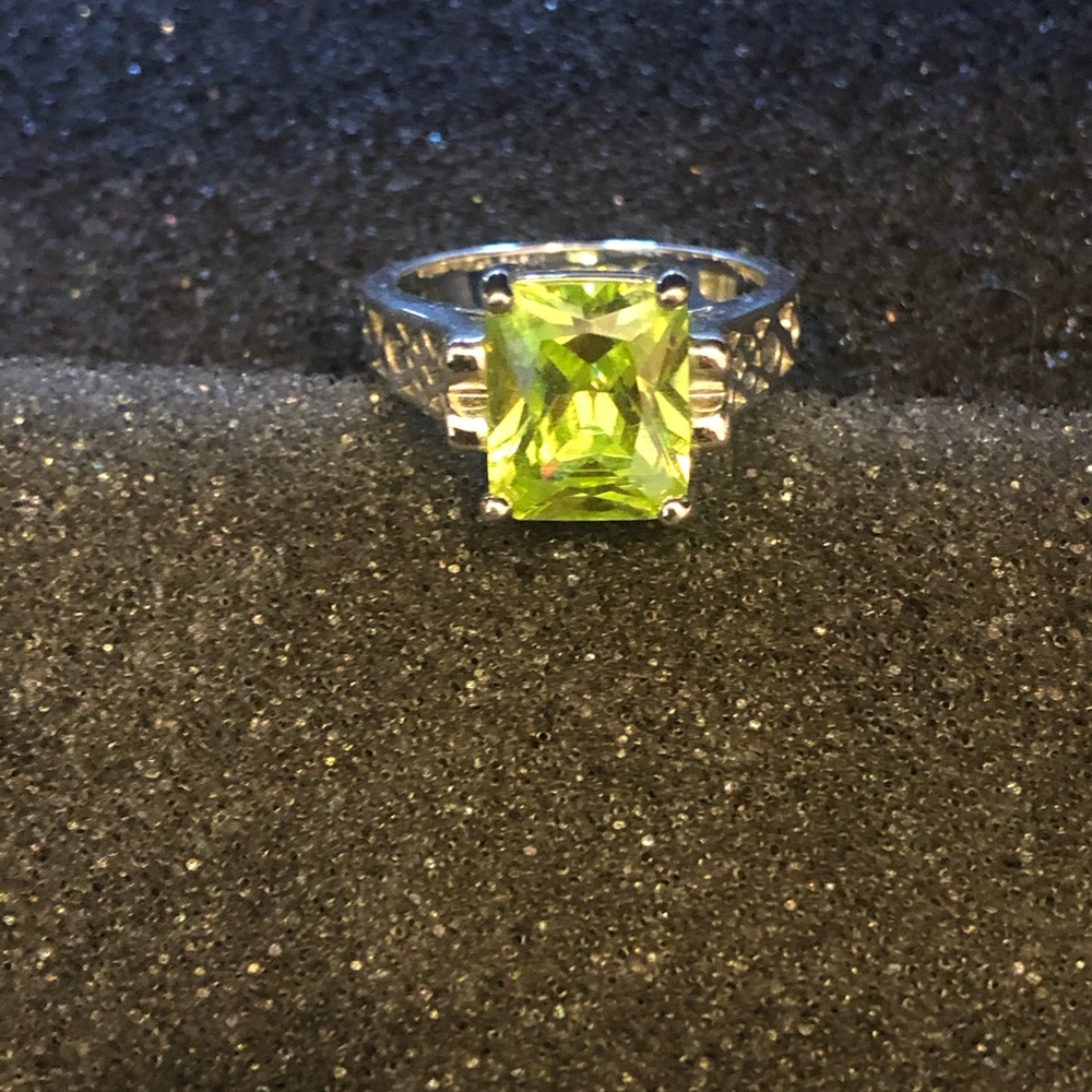 Lia Sophia Appletini Ring